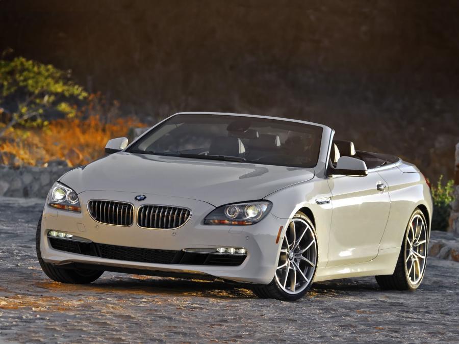  BMW 650i Convertible 2011 года  (US) (фото 9 из 20)